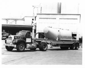 1950s Mack Tanker Truck Press Photo 0246 - PB Mutrie Trans Inc