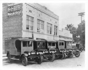 1924 GMC K-Series Truck Fleet Press Photo 0248 - Knudsens - Kay-Lac