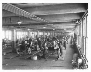 1920s GMC Truck Assembly Line Press Photo 0249