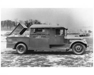 1936 Schacht Truck w/ CHS Kelly Body Press Photo 0003 - Cincinnati Hwy Maint