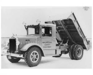 1935 Mack BF Truck with Heil Dumper Press Photo 0254 - Waukesha County Hwy