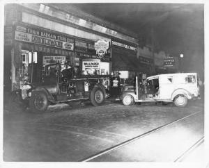 1920 American LaFrance Fire Truck Accident with 1934 Ford Press Photo 079