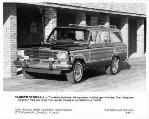 1988 Jeep Grand Wagoneer Press Photo with Text 0009