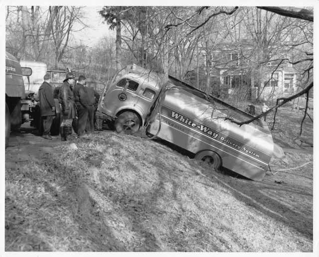1953 White Tanker Truck Accident-Stuck Press Photo 0131 - White-Way Delivery