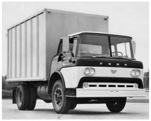 1960s Ford C-750 Box Truck Press Photo 0291