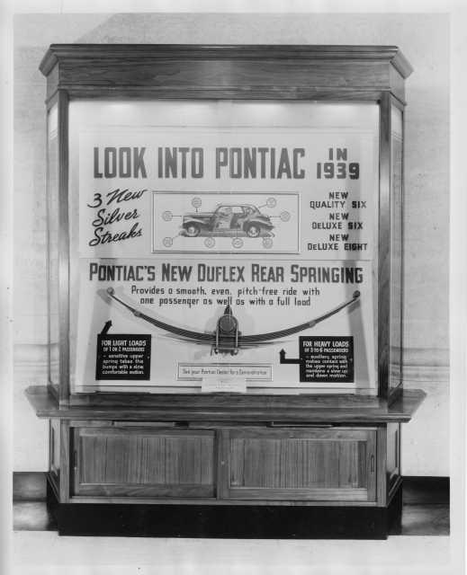 1939 Pontiac Ads in Christian Science Monitor Display Case Photo 0016