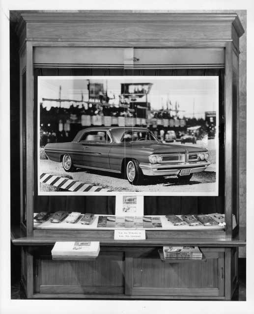 1962 Pontiac Ads in Christian Science Monitor Display Case Photo 0020