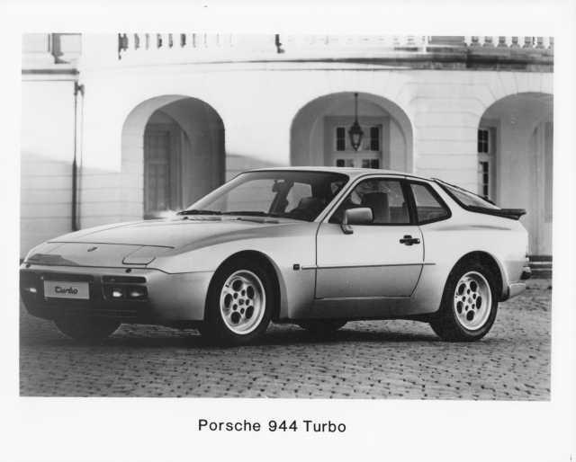 1986 Porsche 944 Turbo Press Photo 0012