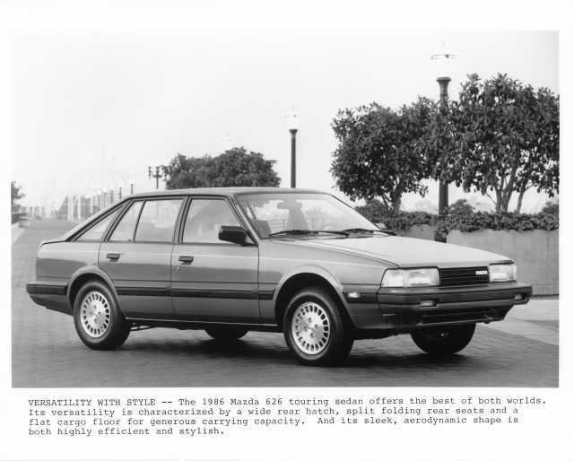 1986 Mazda 626 Touring Sedan Press Photo 0044
