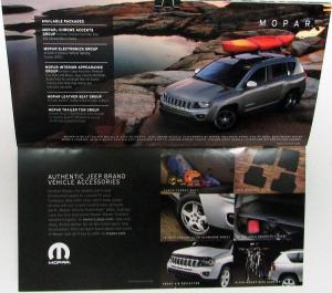 2017 Jeep Compass Sales Brochure Original (small version)