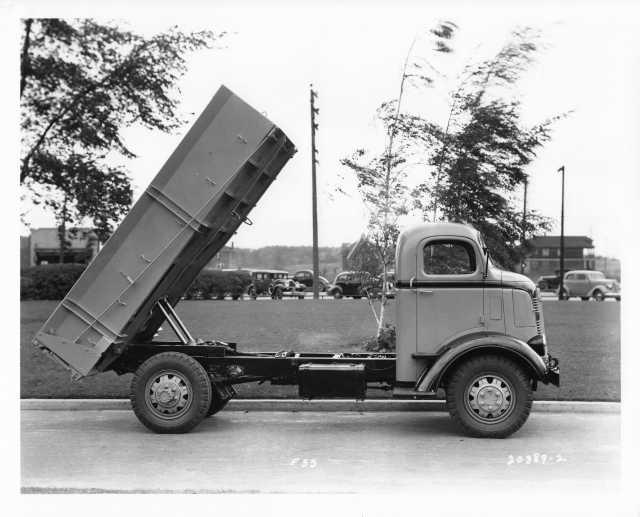 1937 GMC F33 COE Truck with Dump Bed Press Photo 0280