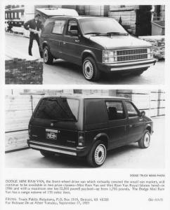 1986 Dodge Mini Ram Van Press Photo 0102