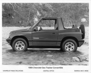 1989 Geo Tracker Convertible Press Photo 0005