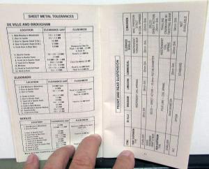 1982 Cadillac Dealer Pocket Product Information Models Specifications Booklet