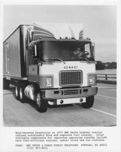 1977 GMC Astro Truck with Dragfoiler Press Photo 0284