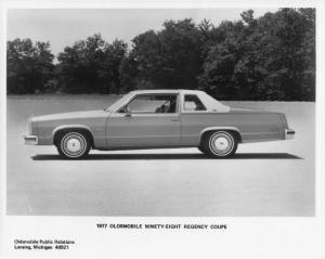 1977 Oldsmobile Ninety-Eight Regency Coupe Press Photo 0266