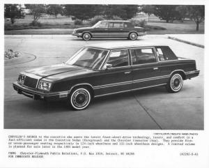 1983 1/2 Chrysler Executive Sedan and Limousine Press Photo 0043