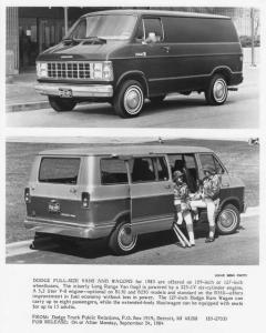 1985 Dodge Van & Ram Wagon Press Photo 0120