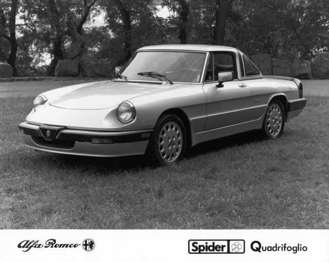 1987 Alfa Romeo Spider Quadrifoglio Press Photo 0001