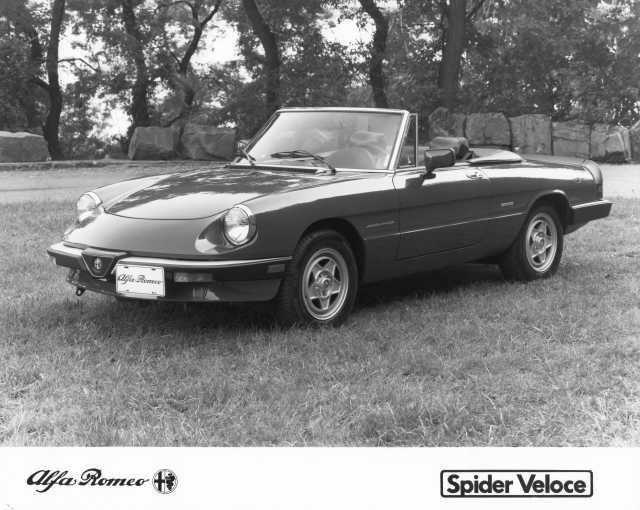 1987 Alfa Romeo Spider Veloce Press Photo 0003
