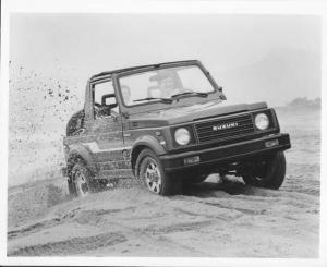 1986 Suzuki Samurai Press Photo and Release 0005