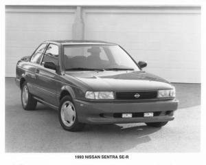 1993 Nissan Sentra SE-R Press Photo 0015