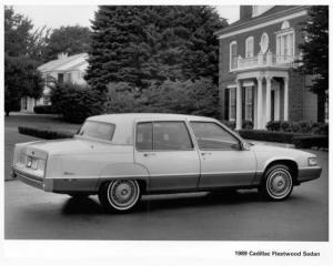 1989 Cadillac Fleetwood Sedan Press Photo 0161