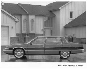 1989 Cadillac Fleetwood 60 Special Press Photo 0163