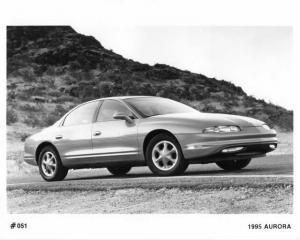 1995 Oldsmobile Aurora Auto Press Photo 0281