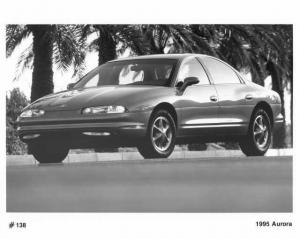 1995 Oldsmobile Aurora Auto Press Photo 0282