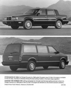 1990 Dodge Dynasty and Caravan Press Photo 0154