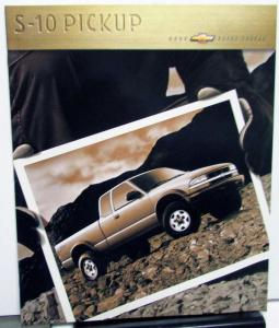 2000 Chevrolet S-10 Pickup Dealer Sales Brochure Features Options Specs