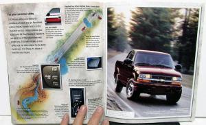 2000 Chevrolet S-10 Pickup Dealer Sales Brochure Features Options Specs