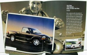 2000 Chevrolet S-10 Pickup Dealer Sales Brochure Features Options Specs