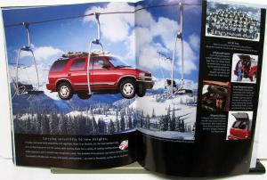 2000 Chevrolet Blazer Dealer Sales Brochure Features Options Large Chevy