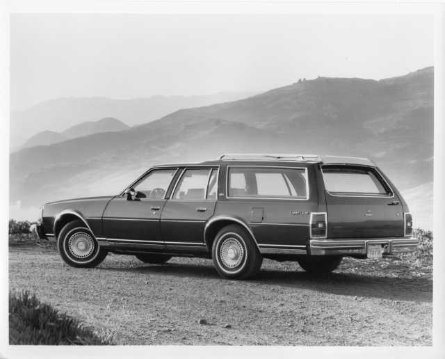 1979 Chevrolet Caprice Classic Station Wagon Press Photo and Release 0427