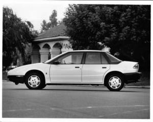 1991 Saturn SL1 Sports Sedan Press Photo 0002