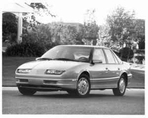 1991 Saturn SL2 Sports Touring Sedan Press Photo 0003