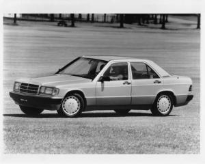 1991 Mercedes-Benz 190E 2.6 Press Photo and Release 0007