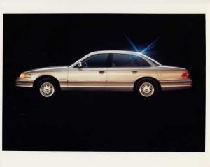 1992 Ford Crown Victoria Color Press Photo 0316