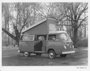 1975 Volkswagen Campmobile Press Photo and Release 0045