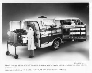 1979 Chrysler Mopar Clean Air Van Press Photo & Release 0093