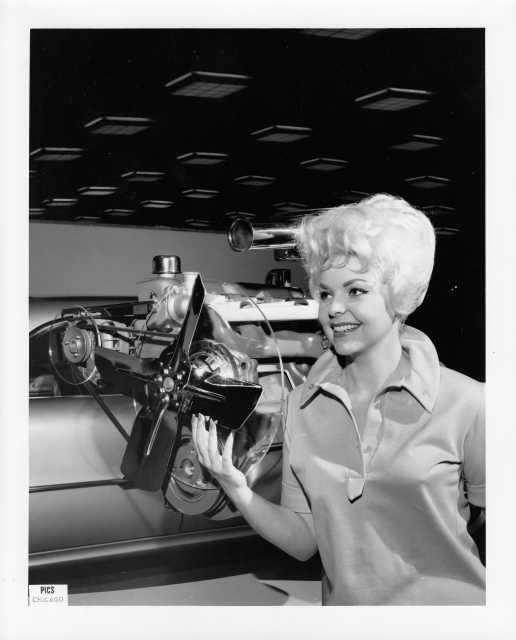 1962 Chrysler Slant 6 Auto Show Display Engine Press Photo 0095