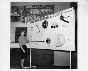 1961 Dodge Features Display at Auto Show Press Photo 0194