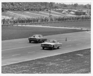1961 Ramchargers Dodge Dart Super Stocker vs Pontiac Press Photo 0201