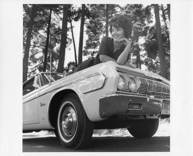 1964 Plymouth Belvedere with Model on Hood Press Photo 0098
