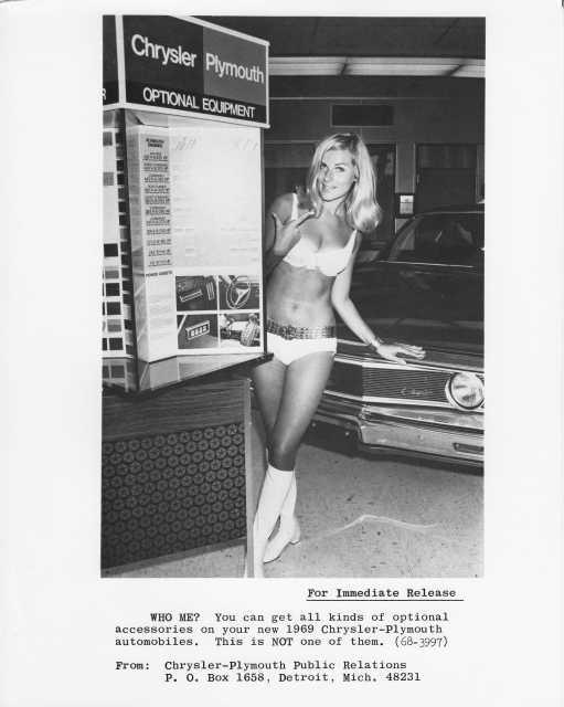 1969 Plymouth Nice Looking Optional Equipment Press Photo 0102