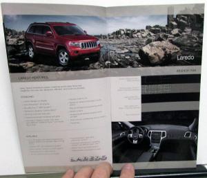 2011 Jeep Grand Cherokee Dealer Sales Brochure Features Options Specifications