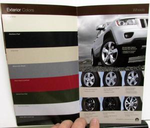 2011 Jeep Grand Cherokee Dealer Sales Brochure Features Options Specifications