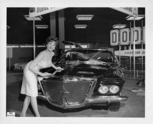 1961 Dodge Flitewing Concept by Ghia Press Photos 0244 - Set of 3